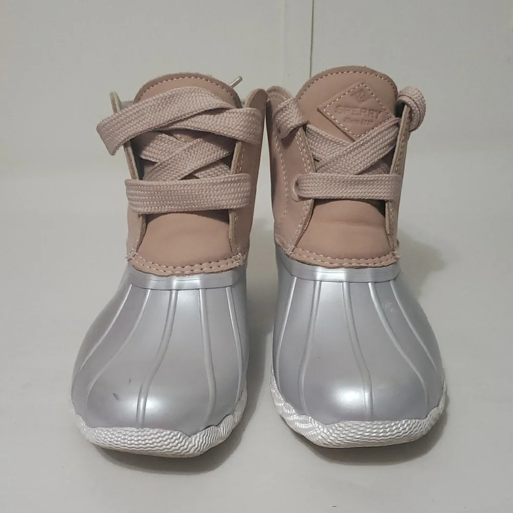Sperry Saltwater 2-Eye Waterproof Pink and‎ Silver Duck Ankle Boots